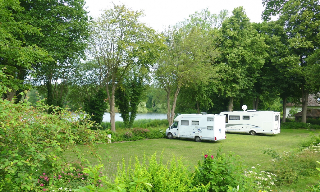 Wohnmobilstellplatz Lensahn am Waldschwimmbad Muehlenteich